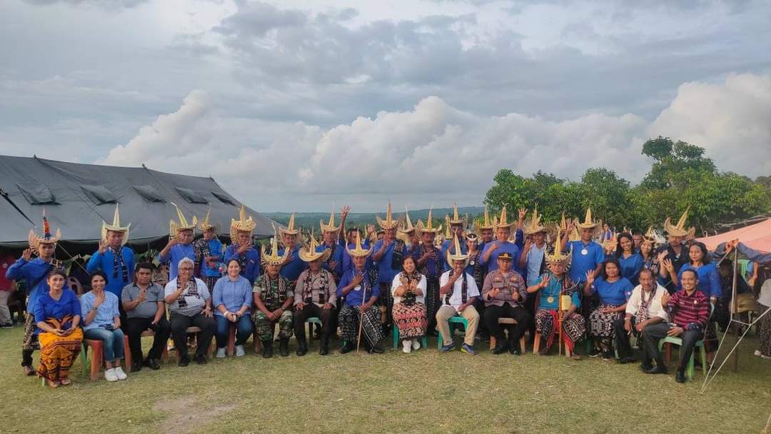 Pengukuhan 111 Maneleo Koordinator di Nusak Lole, Bupati Rote Ndao Serukan Pelestarian Adat-Budaya