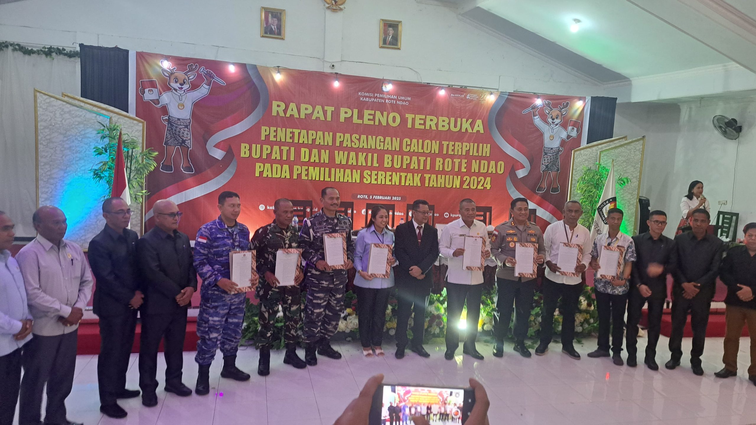 KPU Tetapkan Paulus Henuk-Apremoi Dethan sebagai Paslon Bupati dan Wakil Bupati Rote Ndao Terpilih