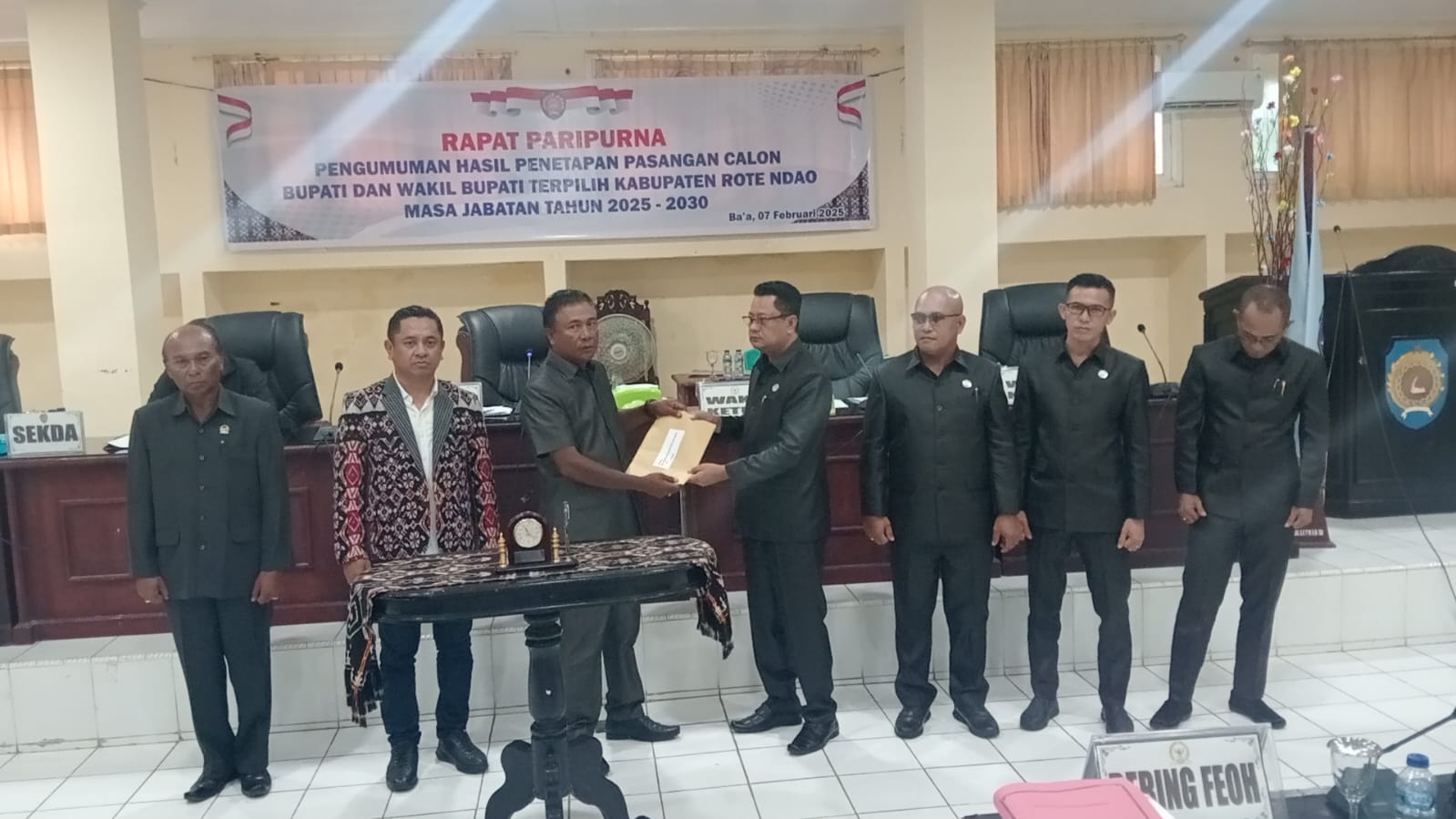DPRD Rote Ndao Resmi Umumkan Paulus dan Apremoi Sebagai Bupati dan Wakil Bupati Terpilih 2025-2030