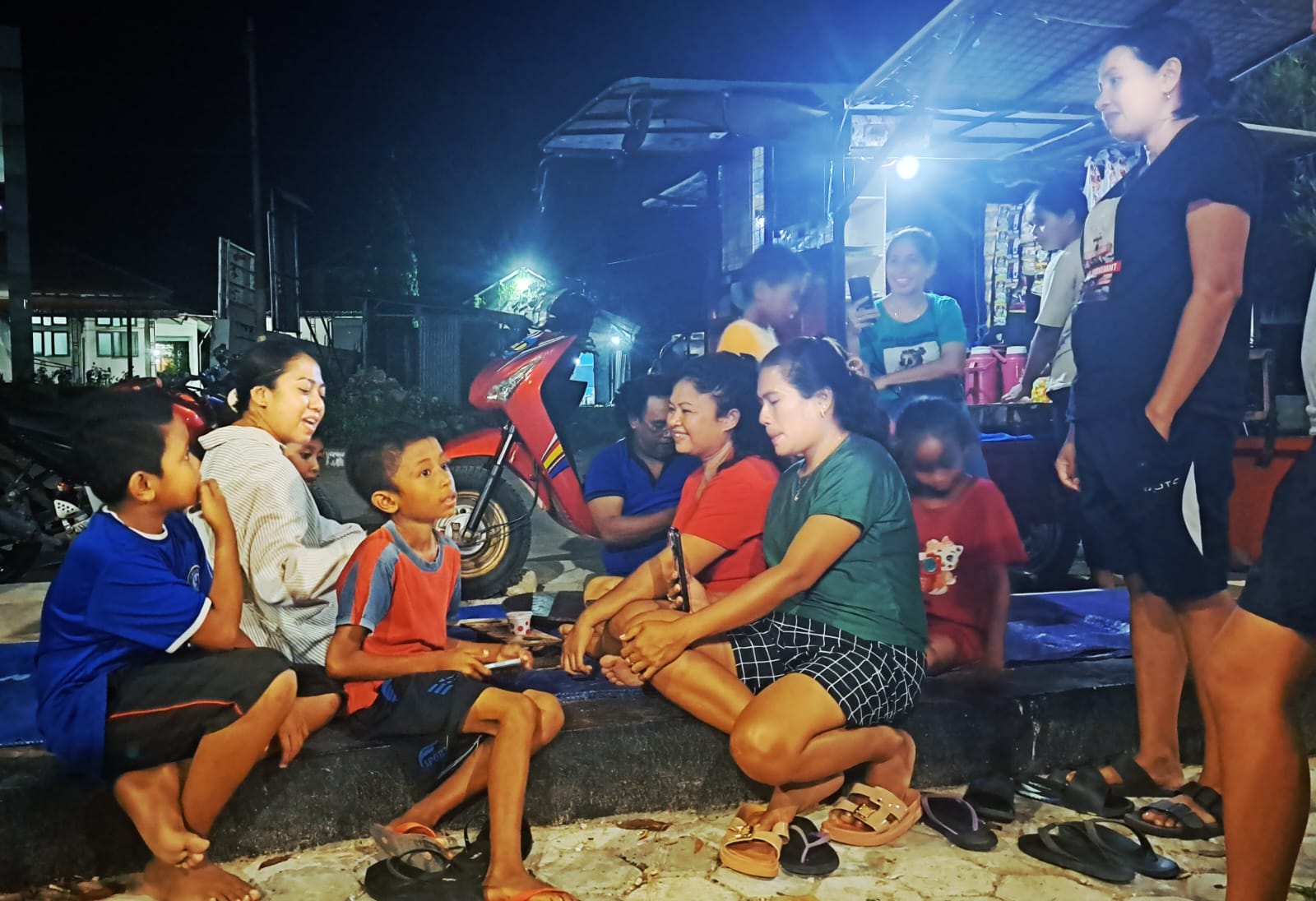 Malam Minggu "Kasih", Wabup Rote Ndao Dengarkan Curhat Difabel di Taman Kota