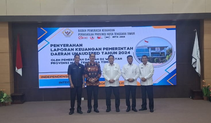 Wujud Akuntabilitas, Pemkab Rote Ndao Serahkan LKPD 2024 ke BPK