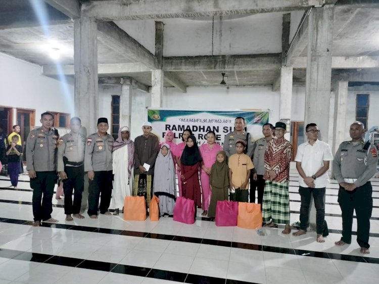 Takjil hingga Santunan Warnai Safari Ramadhan Polres Rote Ndao di Masjid Nurul Iman