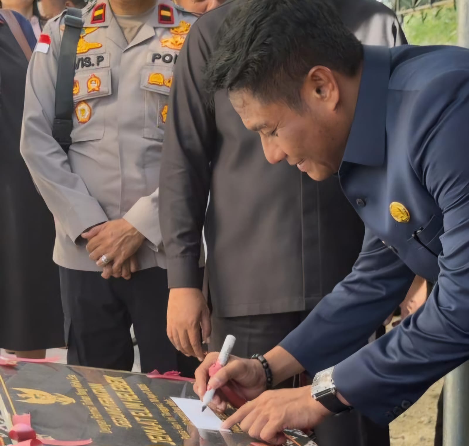 Bupati Rote Ndao Resmikan Gedung Kebaktian Jemaat GMIT Elim Helebeik