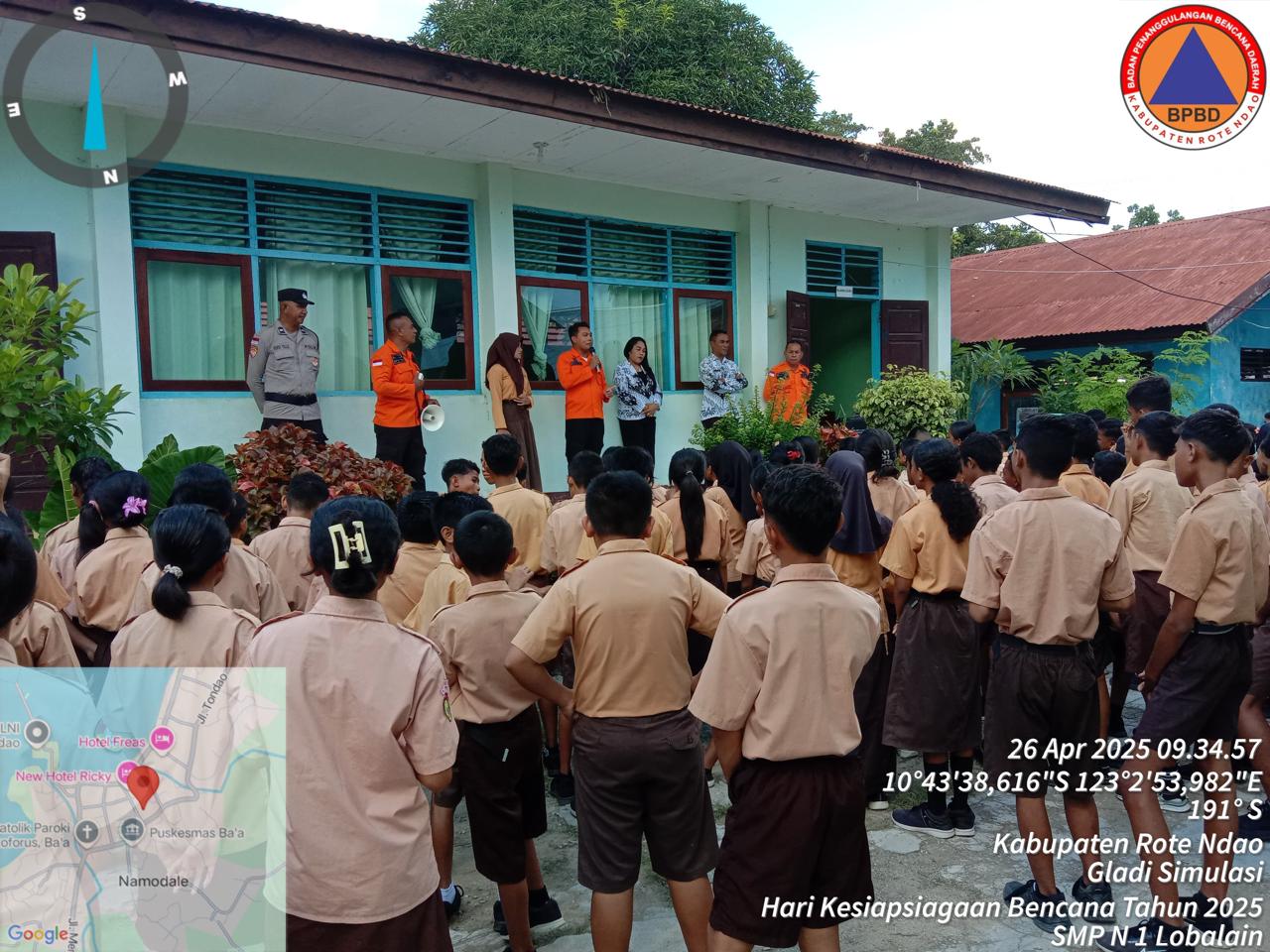 HKBN 2025, BPBD Rote Ndao Latih Evakuasi Bencana di SMPN 1 Lobalain