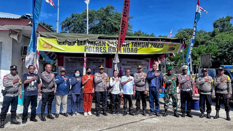 Kapolres dan Wabup Rote Ndao Pastikan Kesiapan Pos Pelayanan di Pelabuhan Pantai Baru