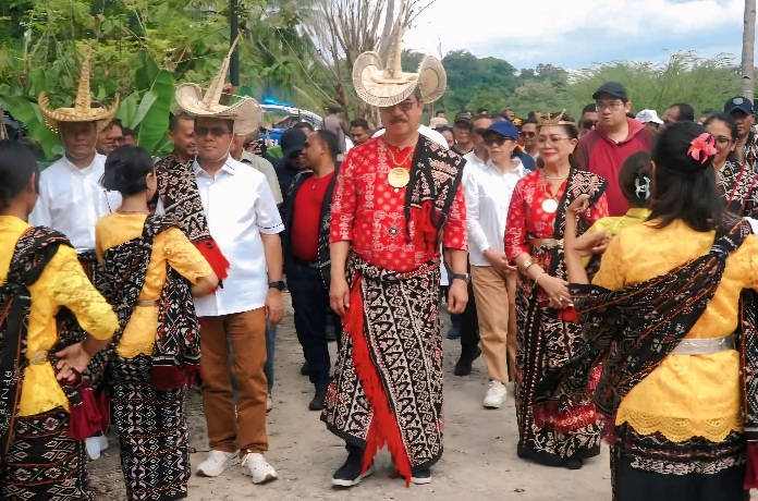 Jejak "Darah" Rote Maluku, Gubernur Lewerissa Kunjungi Kampung Nenek di Pantai Baru