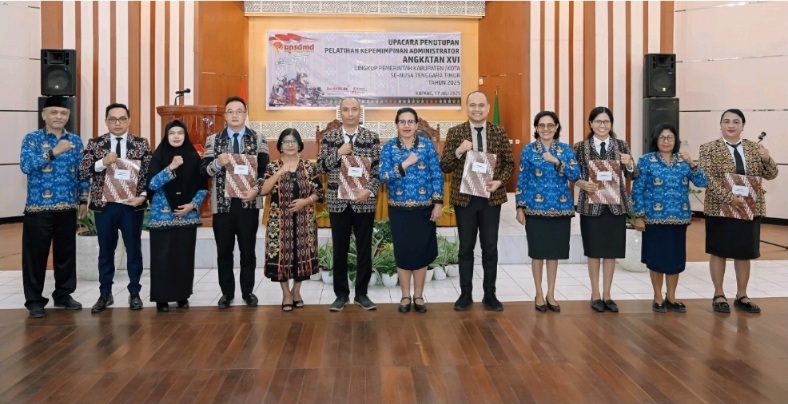 Bupati Apresiasi Prestasi Tiga ASN di PKA NTT, Sebut Inovasi Jadi Fondasi Birokrasi Profesional