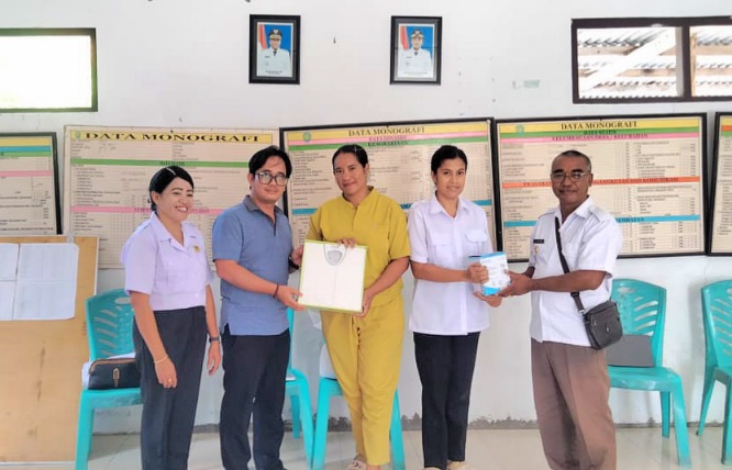 Wujud Kepedulian, PT Bo'a Development Bantu Alkes untuk Posyandu di Bo'a