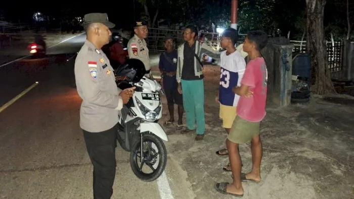 Jaga Kamtibmas, Polsek Pantaibaru dan Lobalain Tingkatkan Patroli dan Ajak Partisipasi Masyarakat
