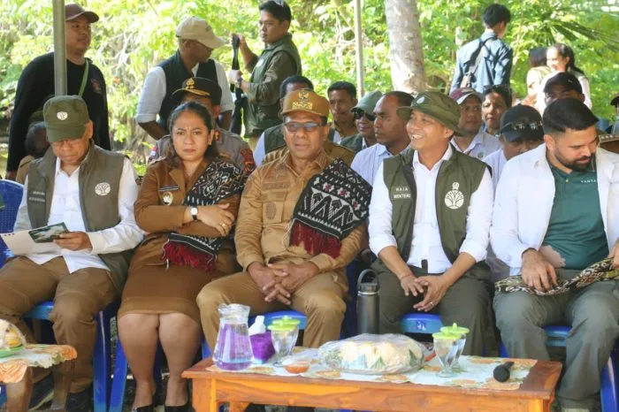 Menteri Kehutanan Lepasliarkan Kura-Kura Rote: "Tidak Ada Rote Berarti Tidak Ada Indonesia"