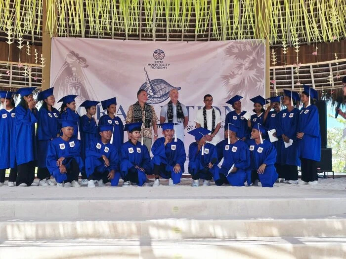 Bupati Paulus Henuk Apresiasi Investasi SDM di Rote Hospitality Academy