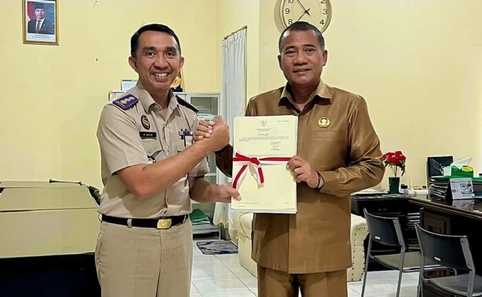 Legalitas Klir! Sembilan Ruas Jalan Kota Ba'a dan SMPN Satap Oboko Resmi Bersertifikat