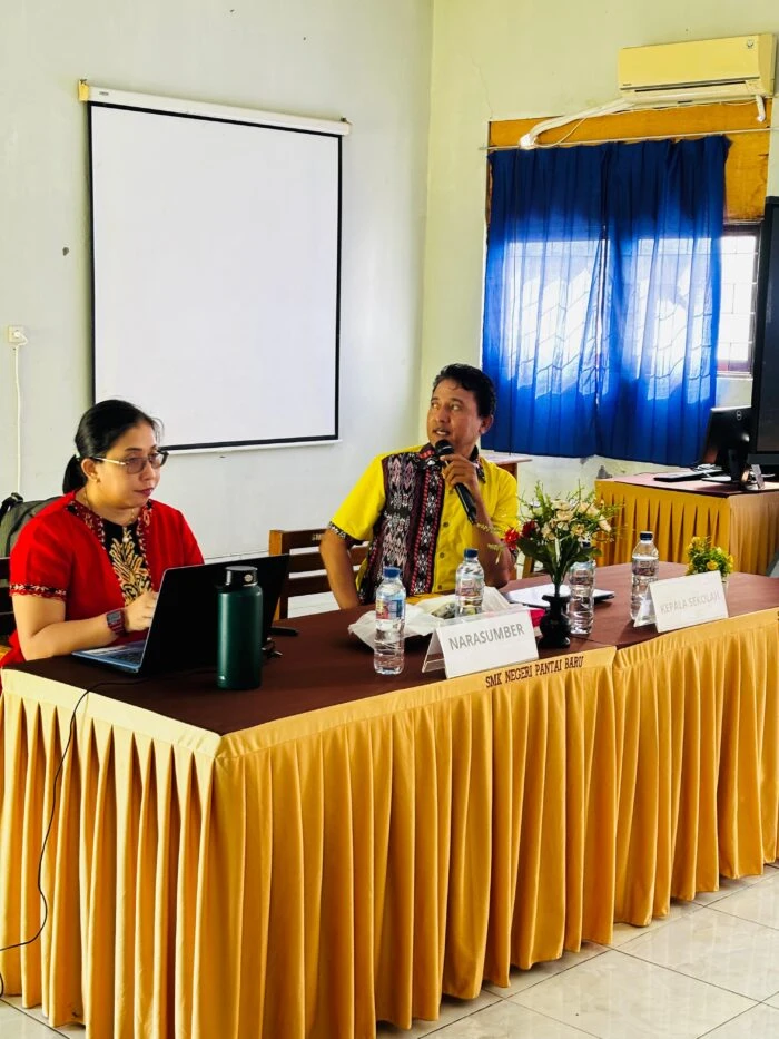 Dorong Pembelajaran Berbasis TEFA, SMKN Pantai Baru Gelar IHT untuk Guru