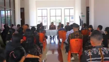 Bupati Rote Ndao Paulus Henuk dan Wakil Bupati Apremoi D. Dethan mengunjungi RSUD Ba’a dan mendengarkan kebutuhan pelayanan dari Manajemen RSUD | FOTO: ROOL-Ho DKISP