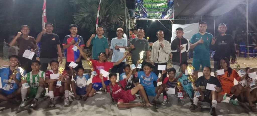 Turnamen Fun Futsal HUT ke-81 RI Desa Persiapan Loman Tuntas, Tim RT 21 Dominasi Juara