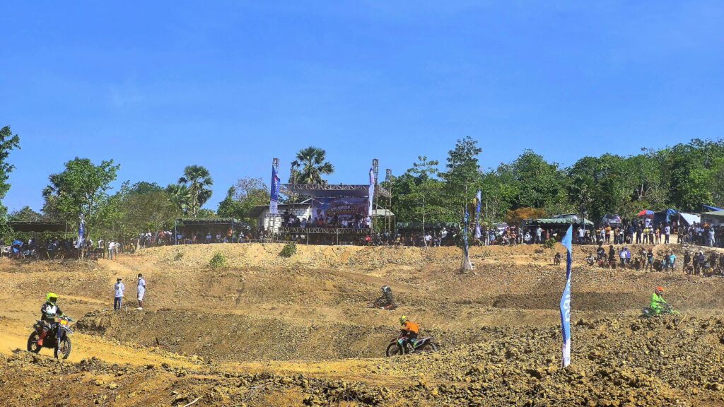 Jadwal Lengkap Race Sabtu Kejurda Grasstrack Rote Ndao 2026, 12 Balapan Siap Menggeber Sirkuit Mandala